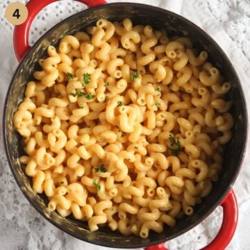 macaroni and cheese made without flour in a dutch oven.