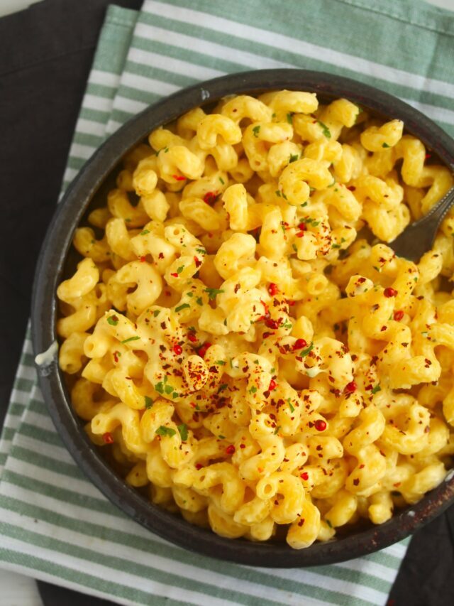 How to make 5-Cheese Mac and Cheese