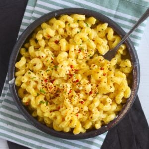 bowl of 5 cheese mac and cheese overhead view.