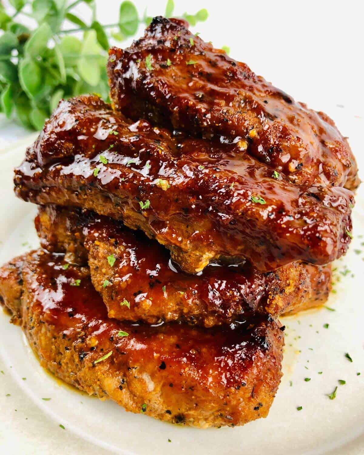 air fried pork ribs that pair well with the macaroni and cheese.