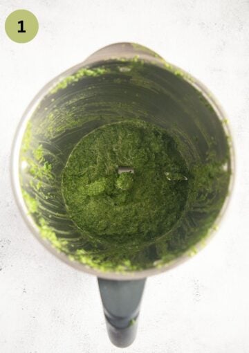 blended spinach with egg yolks, milk and oil in a food processor.