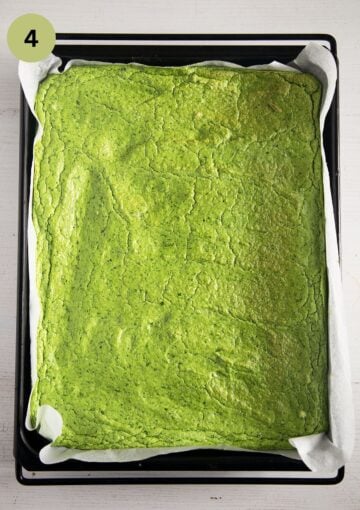 baking spinach base for making a roulade.